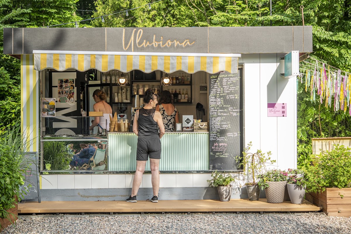 Ulubiona Caffe - Lody Naturalne / Gofry / Włoska Kawa