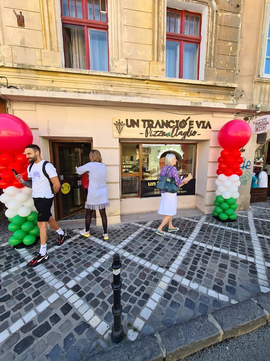 Un Trancio E Via