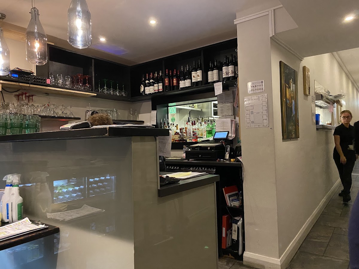 Underground Dining Photos 9