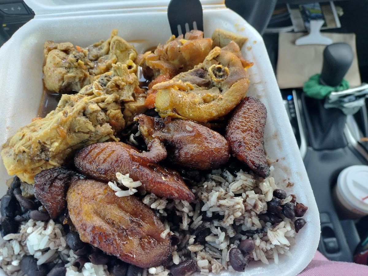 Unidos Restaurant Photos 9