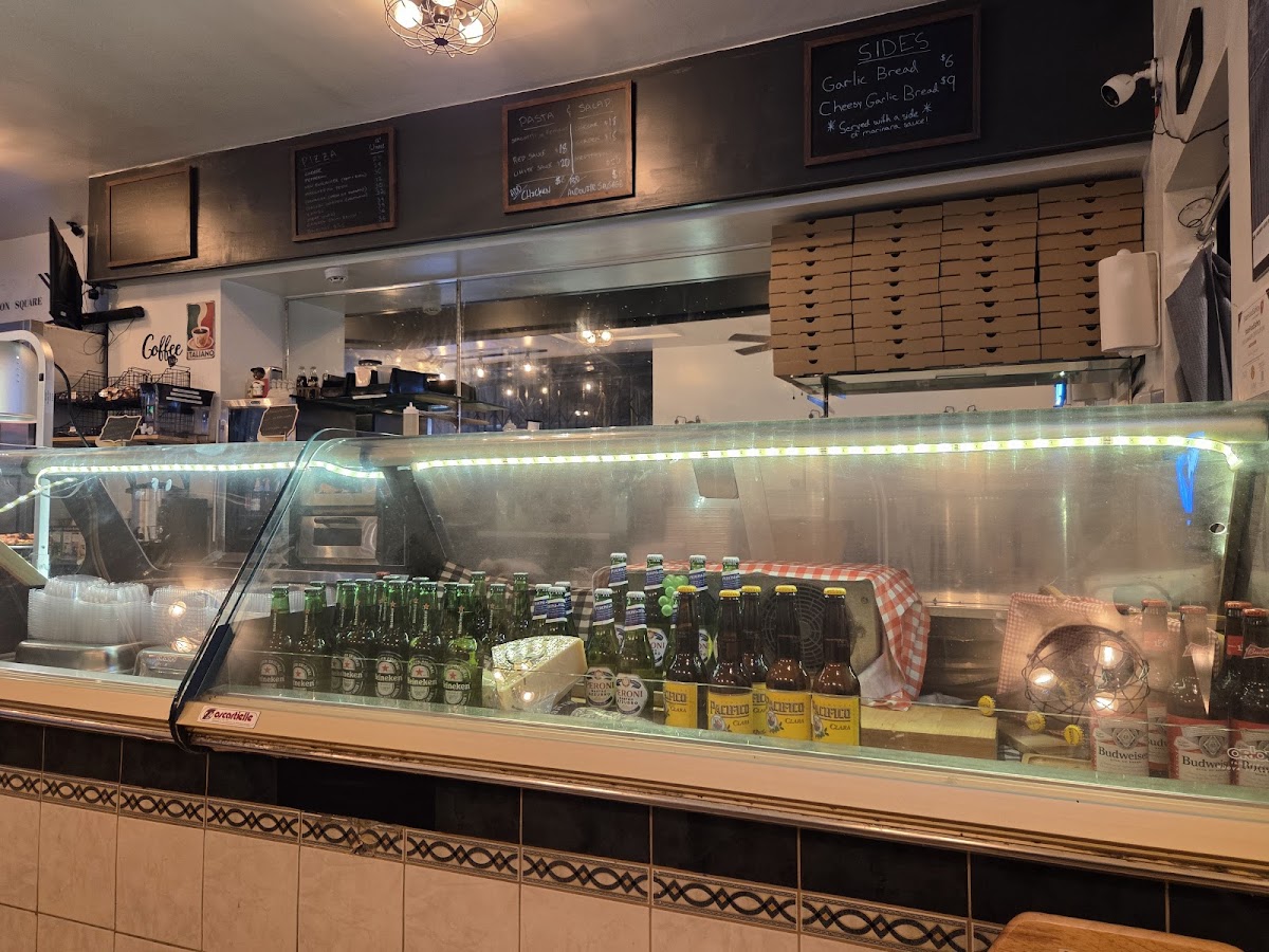 Union Square Pizza & Kitchen Photos 2