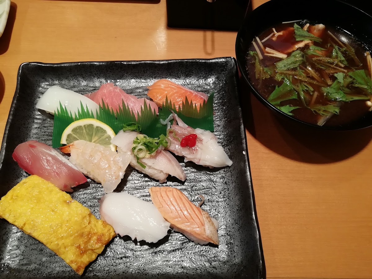 Uoan Sushi Waka Honten（Flagship Store) Photos 9