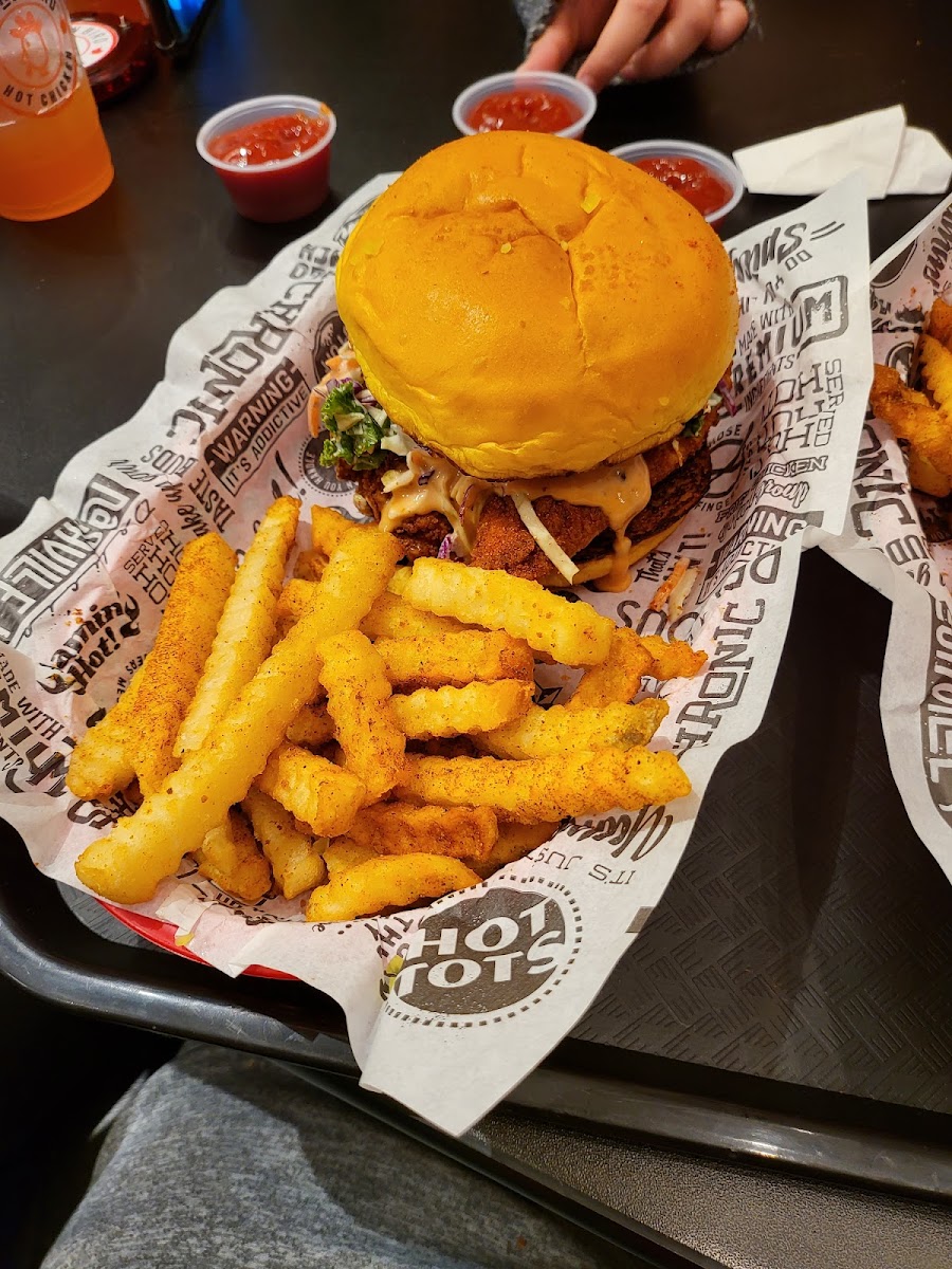 Urban Bird Hot Chicken Photos 9