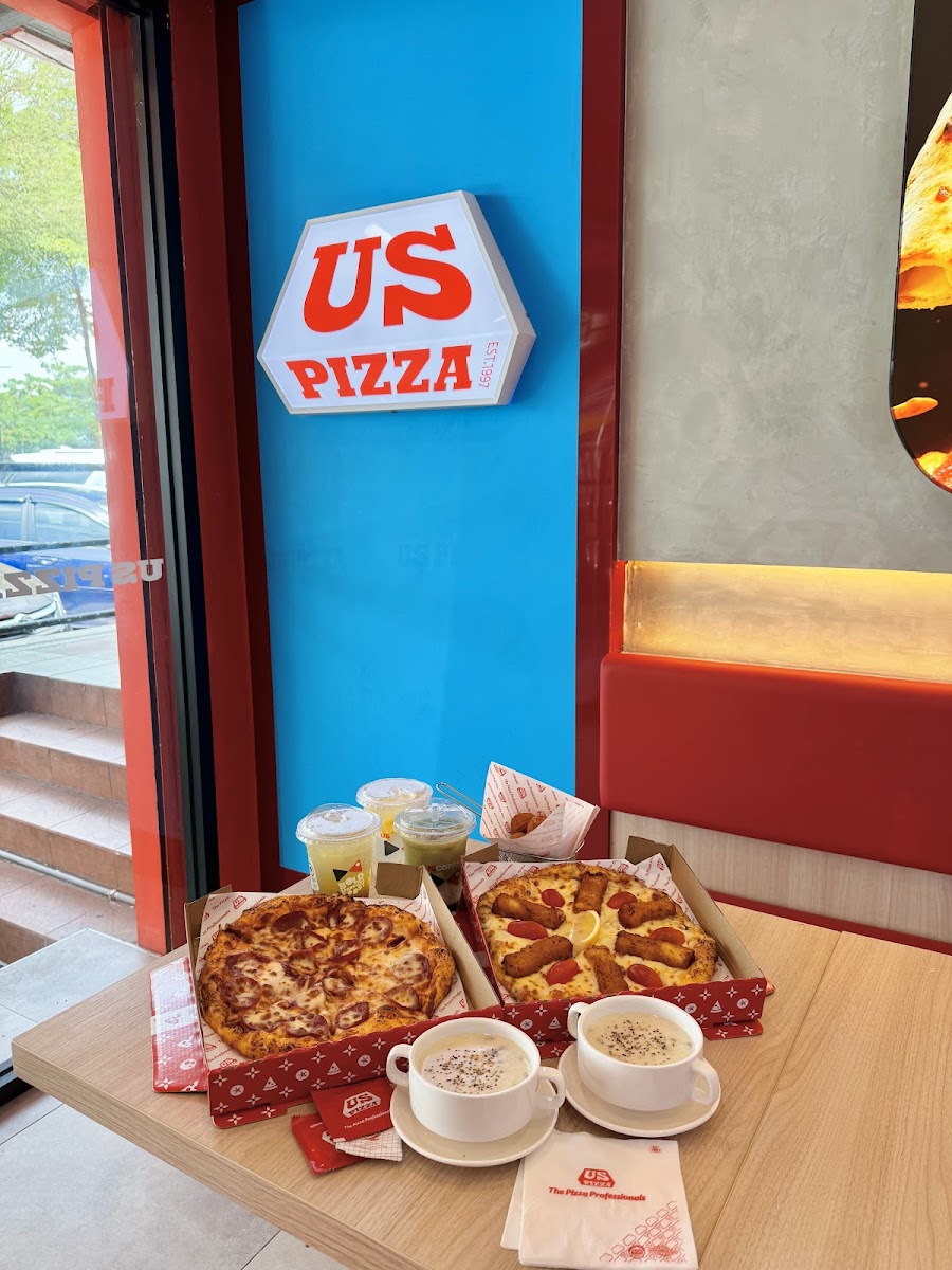 Us Pizza - Ss15 Photos 2