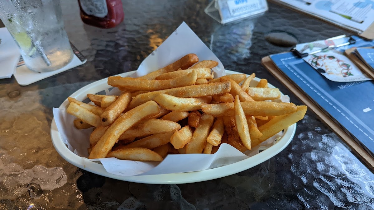 Uzo Mediterranean Bar & Grill Photos 9