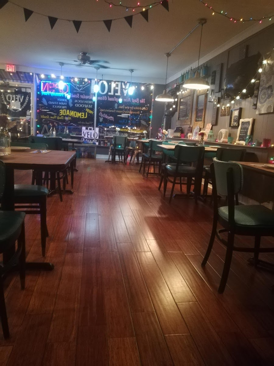 Velo Eatery