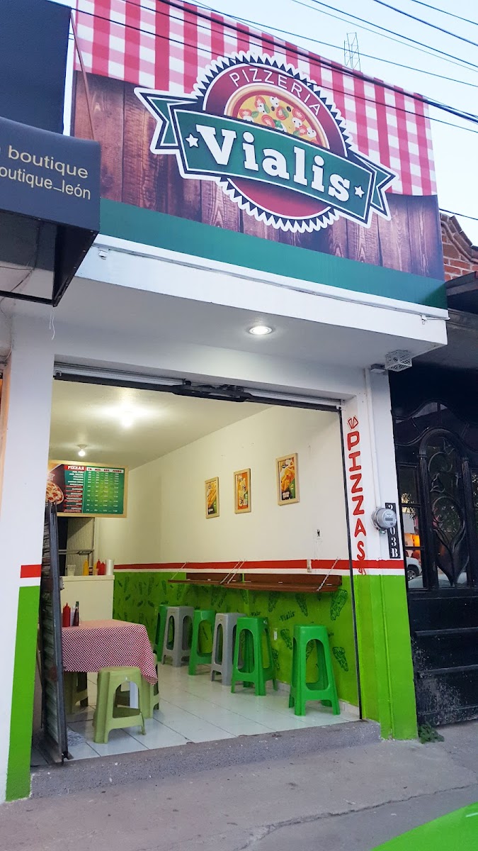 Viali's Pizza