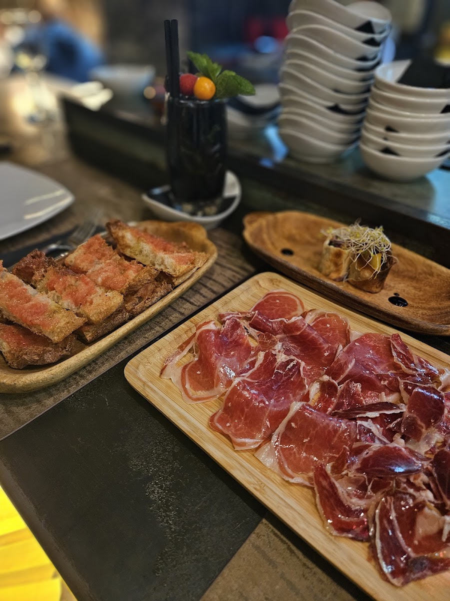 Viana Barcelona Photos 9