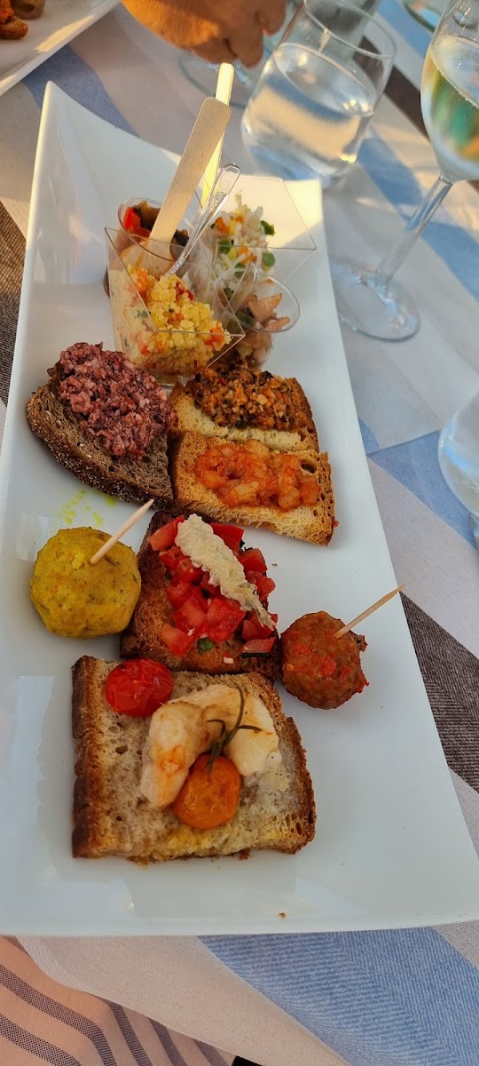 Villa Gardenia - Home Restaurant Photos 9