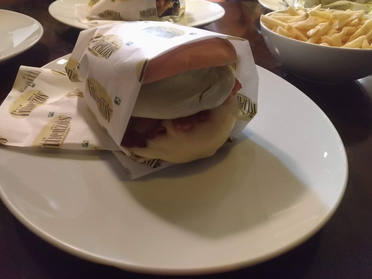 Vittienzo's Burger Grill Photos 2