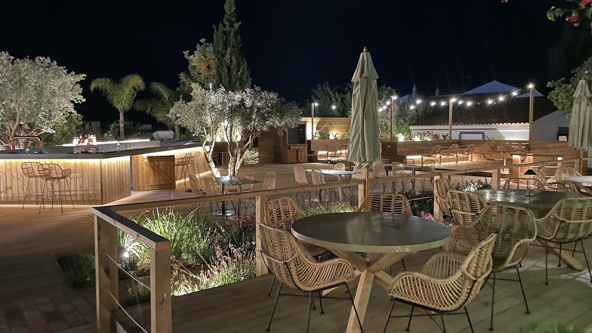 Vivant. Food & Drinks