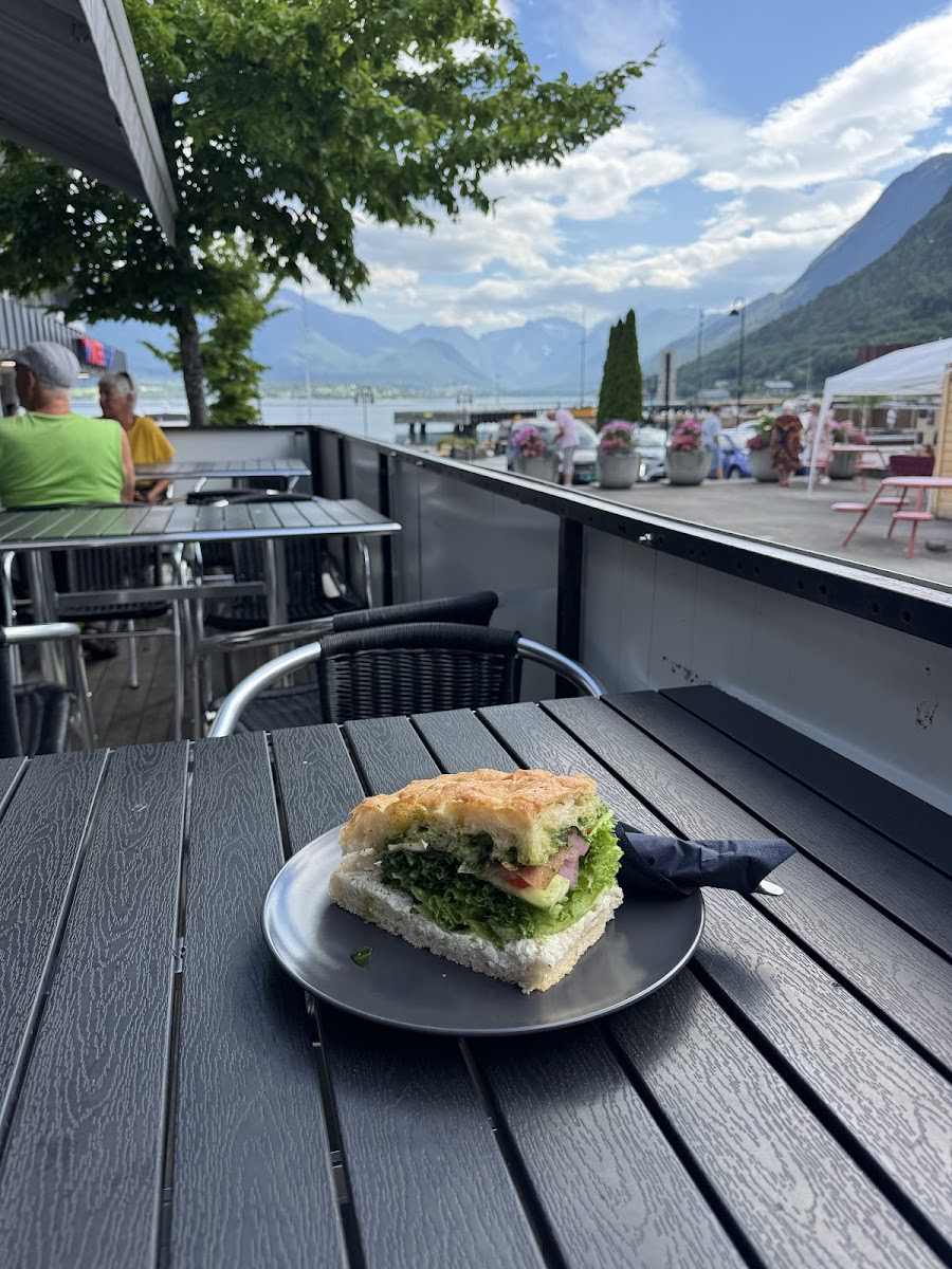 Vollan Cafe Photos 9