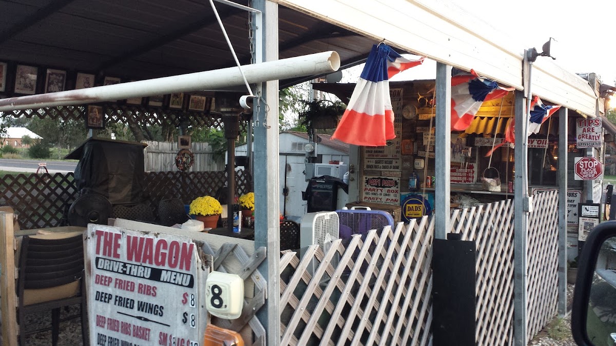 Wagon Rib & Wing Drive Thru Photos 2