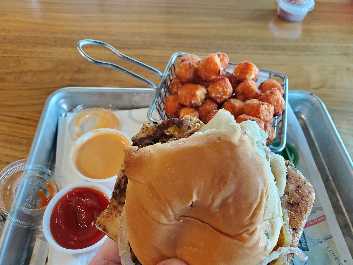Wahlburgers @ Hy-Vee Photos 2