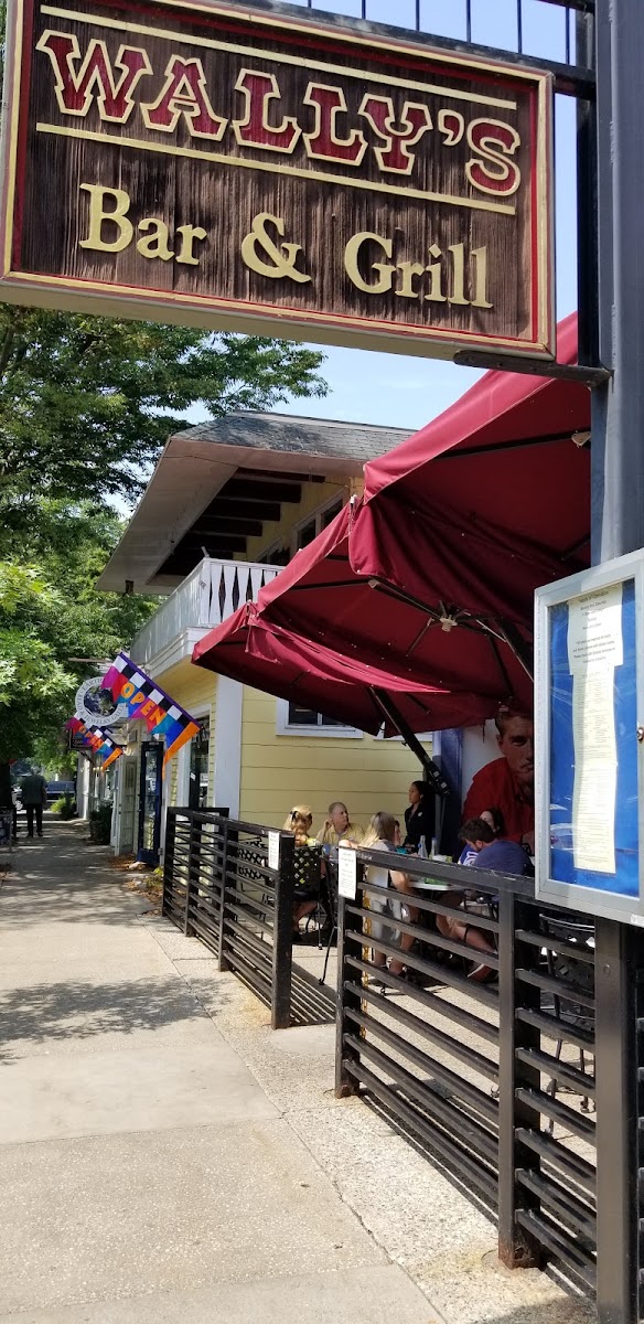 Wally's Bar & Grill