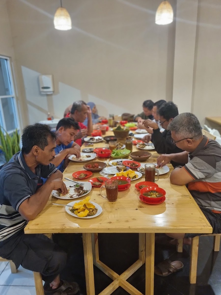 Warung Sunda Khas Purwakarta D/h Ibu Haji Ciganea