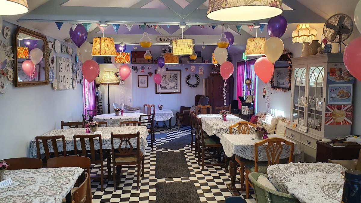 We R Cakes Vintage Tearoom