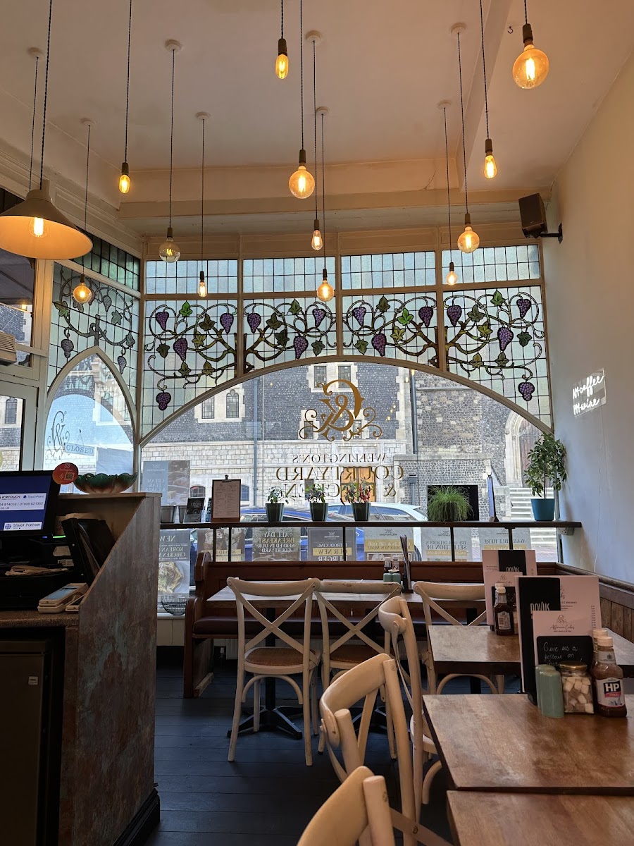 Wellingtons Coffeehouse And Bar