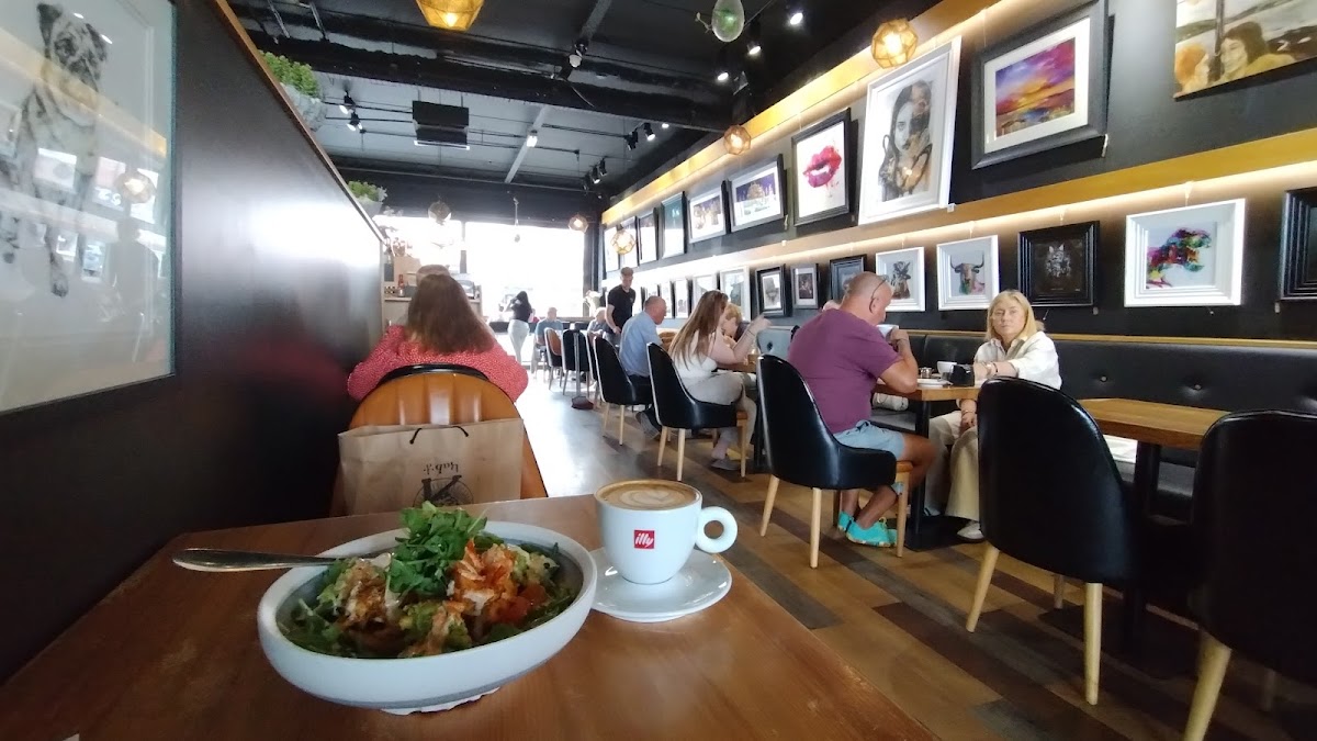 Whose Art Café Photos 2