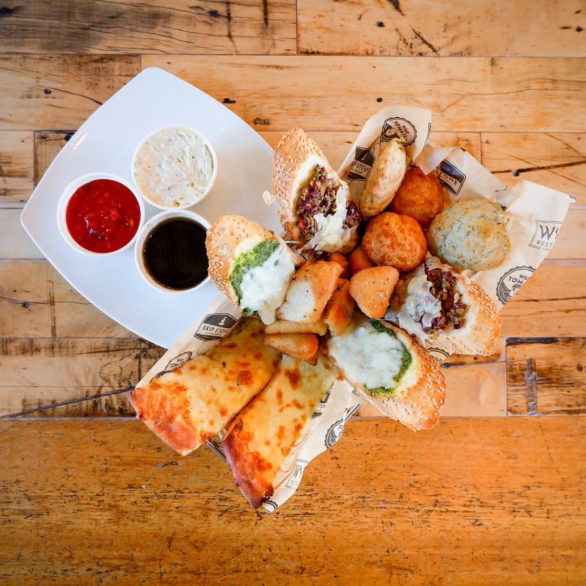Wild Tomato Wood-Fired Pizza & Grille Fish Creek Photos 2