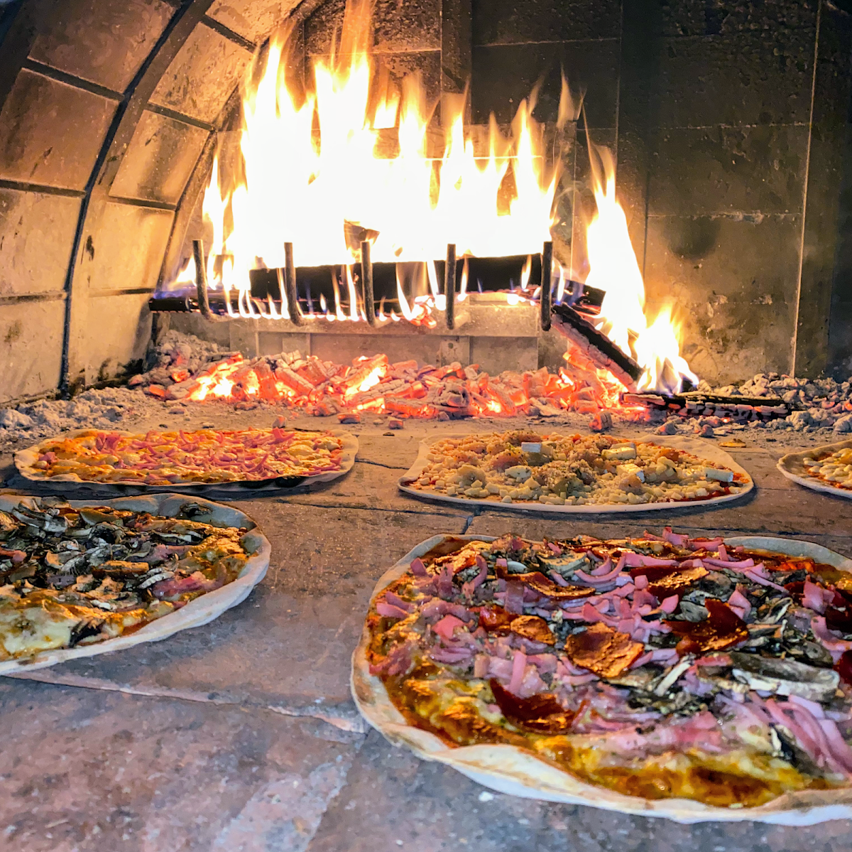 Xavi’S Pizzeria Photos 2