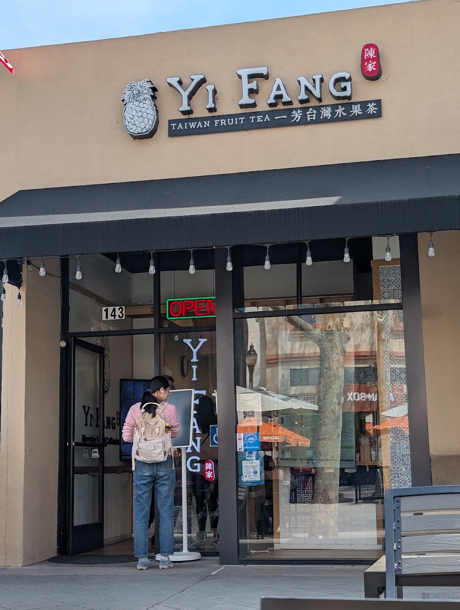 Yi Fang Taiwan Fruit Tea