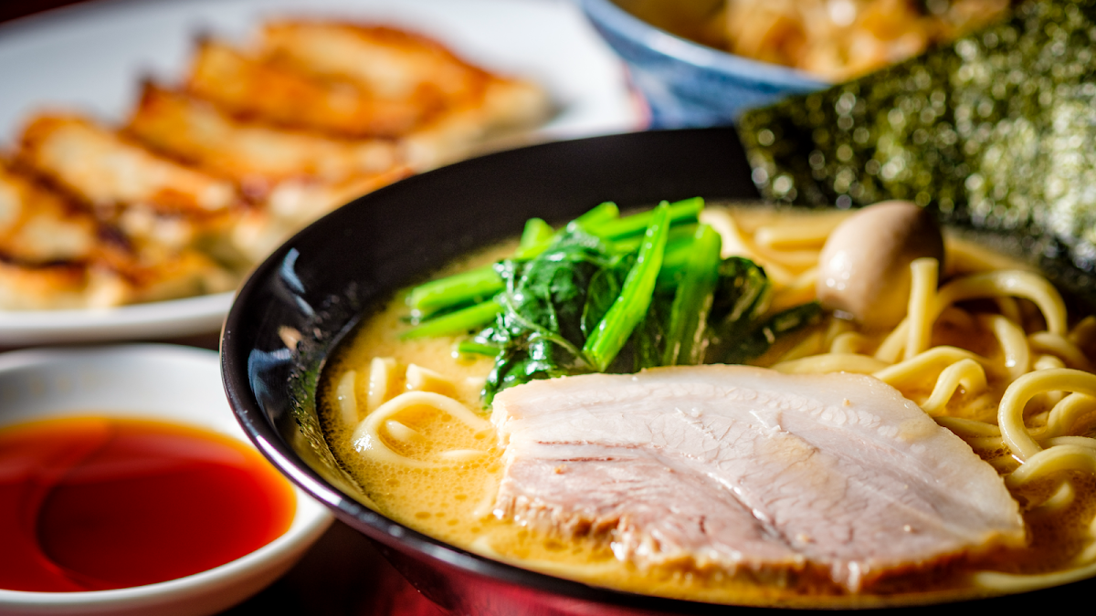 Yokohama-Iekei-Ramen Kadoma-Shoten Photos 2