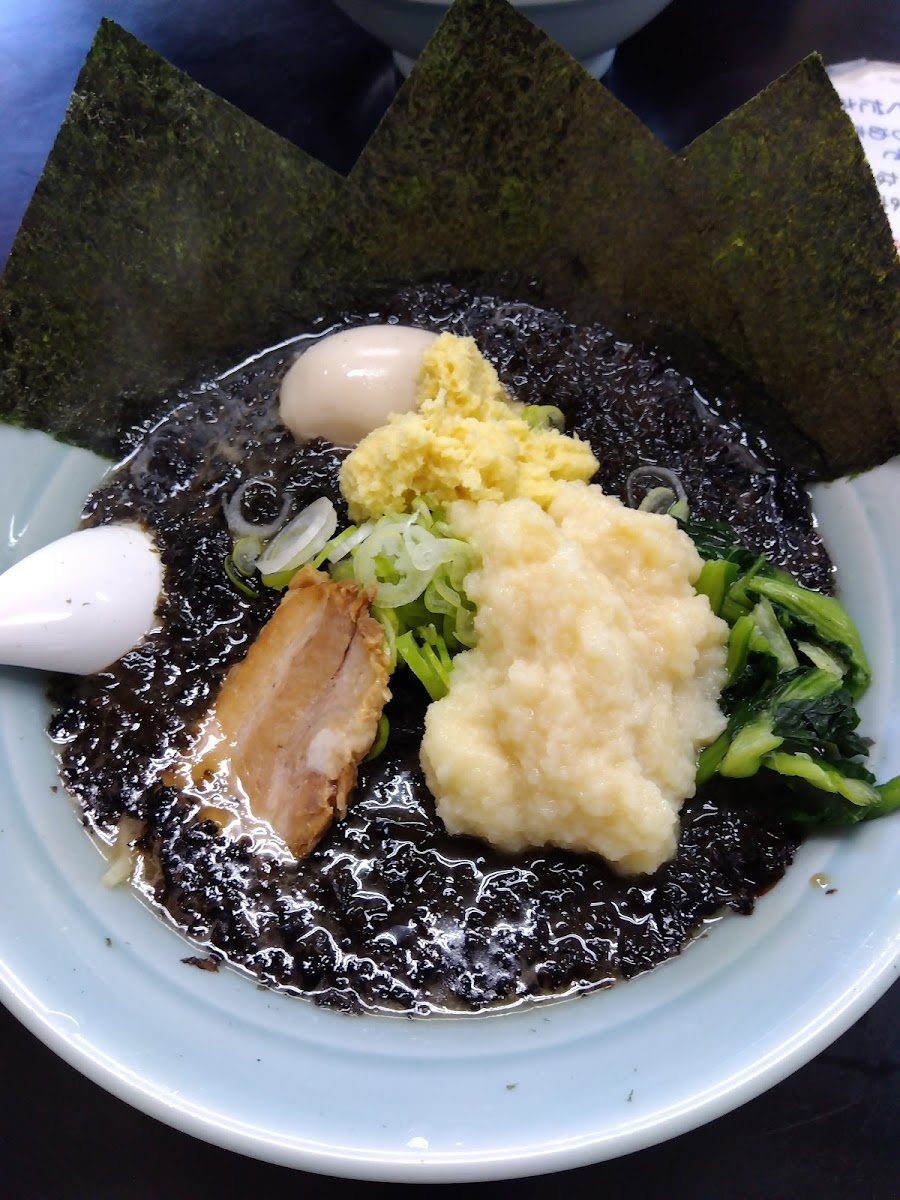 Yokohama Iekei Ramen Photos 9