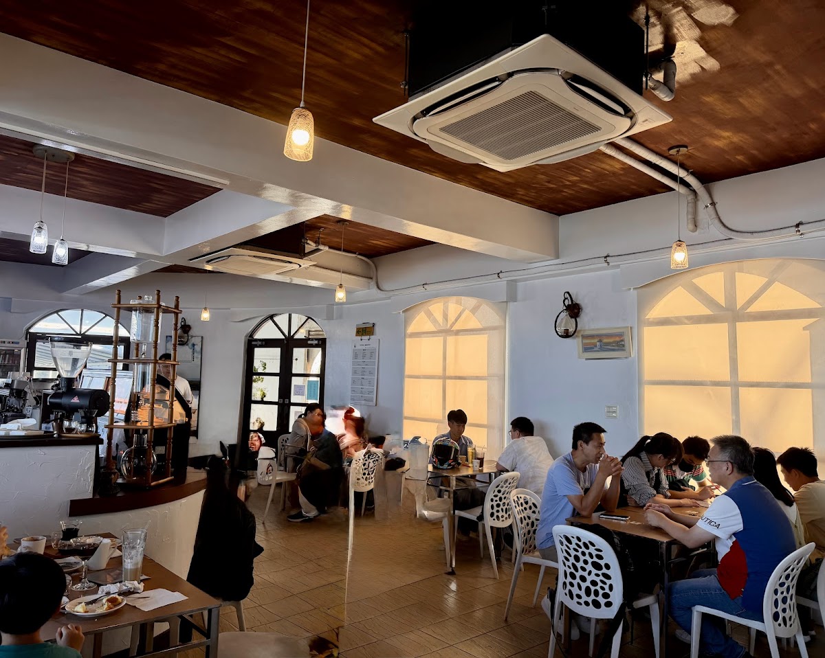 Young Door Coffee Shop Photos 2