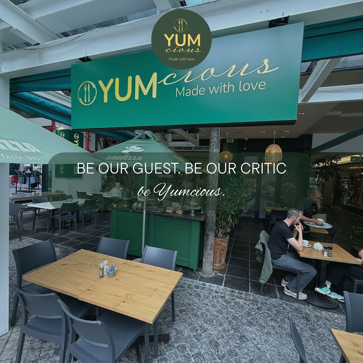 Yumcious Cafe