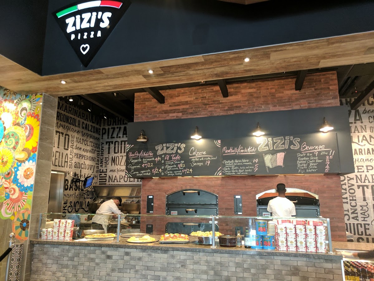 Zizi's Pizza